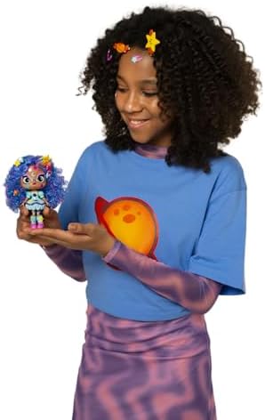 DECORA GIRLZ 5" Dolls -3 Pack A - Decora, London and Celestia | Fashion Dolls for Ages 4 and Up | Surprise Birthday Gift for Children | Set of Doll Clothes, Stickers, Dolls & Accessories