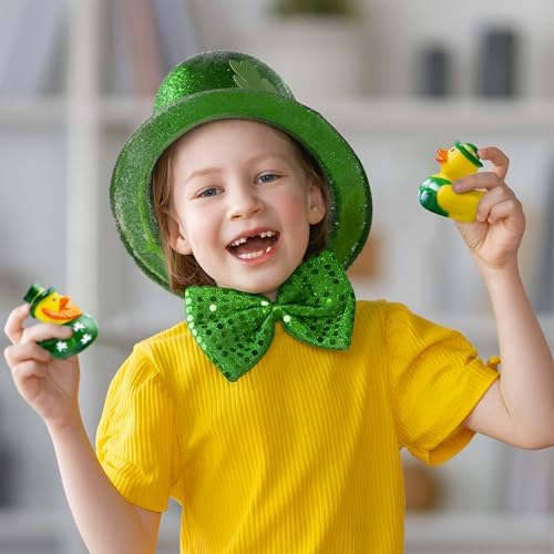 JOYIN 24 Pcs St.Patrick's Day Rubber Ducks, Green Rubber Lucky Ducks with Hats & Shamrock Patterns, Small Kid Bath Toys, St Patrick Gifts for Kids, Party Favors & Decorations
