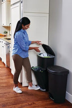 Rubbermaid Classic Step-On Trash Can with Lid, 13-Gallon, Black, Easy Clean Wastebasket for Home/Kitchen/Bedroom/Office