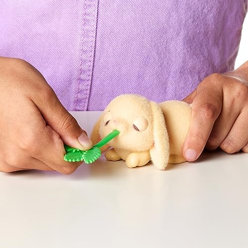Little Live Pets - Mama Surprise Minis. Feed and Nurture a Lil' Bunny Inside Their Hutch so she can be a Mama. She has 2, 3, or 4 Babies with Surprise Accessories to Dress Up The Babies