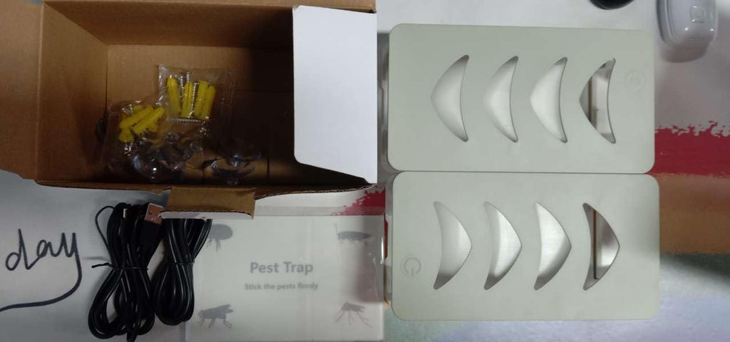 2 Pack Flea Traps for Inside Your Home, Flea Trap with Adjustable Light Modes & 4 Flying Insect Trap Sticky Refill Discs, Harmless & Friendly to Pets & Kids Pest Trapper for Fleas, Flies, Mosquitoes