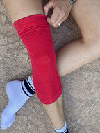 Incrediwear Knee Sleeve – Knee Braces for Knee Pain, Joint Pain Relief, Swelling, Inflammation Relief, and Circulation, Knee Support for Women and Men, Fits 12”-14” Above Kneecap (Red, Medium)