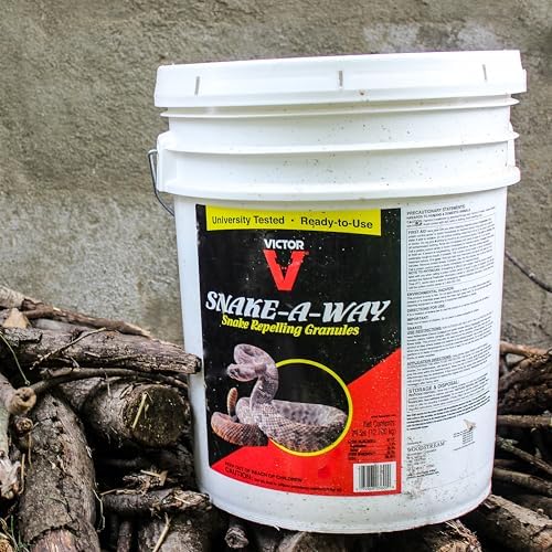Victor VP362 Snake-A-Way Outdoor Snake Repelling Granules - Snake Away Repellent Repels Against Poisonous and Non-Poisonous Snakes - 28 LBs