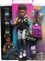Monster High Doll, Clawd Wolf Werewolf with Pet Gargoyle Bulldog & Themed Accessories, Includes Casketball Jersey & Bag