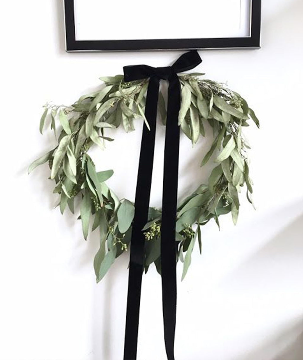Black Velvet Ribbon 5/8'' 25 Yards for Christmas Tree, Gift Wrapping, Flower Bouquet, Wreath Decorations, Bow Making