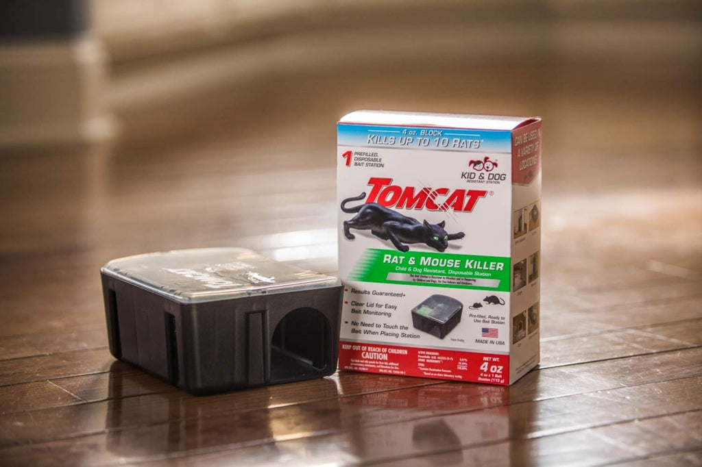 Tomcat Rat Bundle, Treats Rats, Includes Secure-Kill Trap, Disposable Station with Bait Block, and Repellent Spray