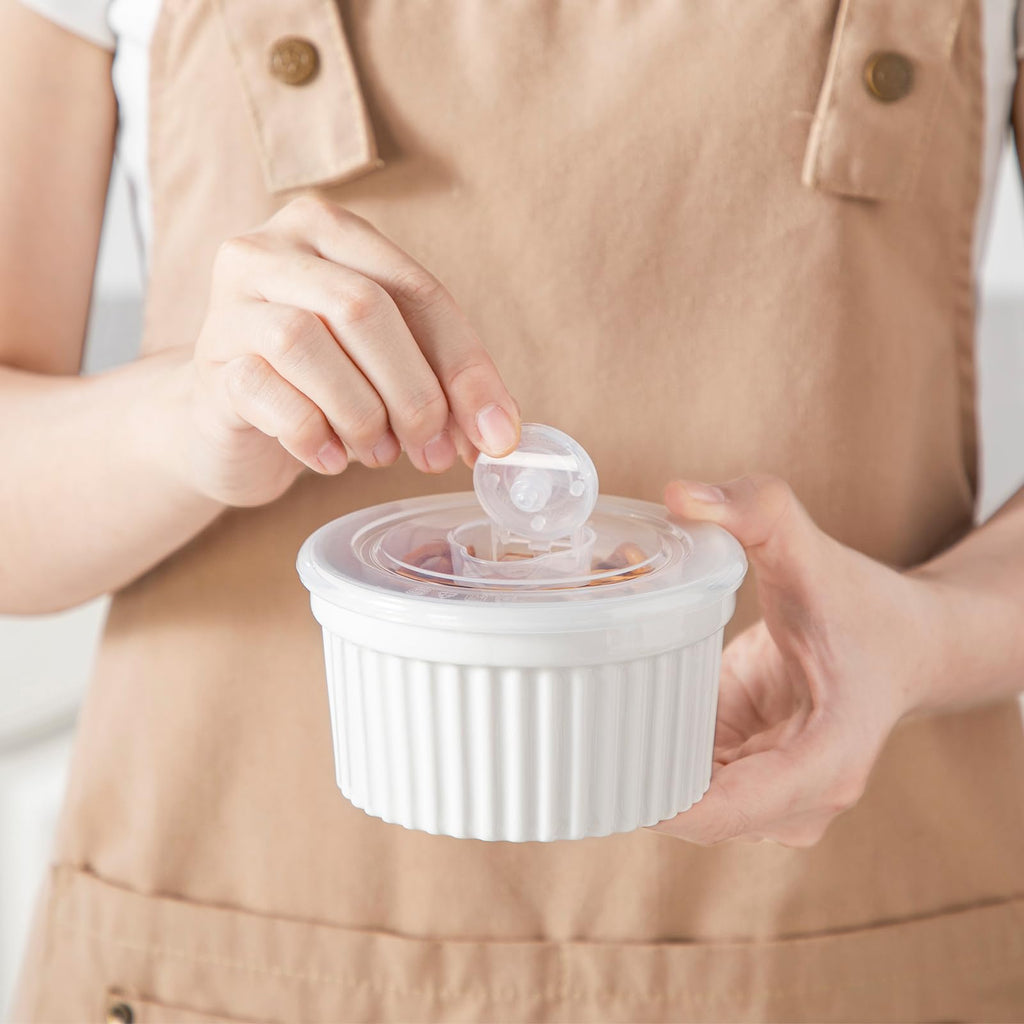 vancasso 10 oz Ramekins with Lid, Porcelain Creme Brulee Souffle Dishes, White Pudding Custard Cups Ramiken for Baking, Dishwasher and Oven Safe, Set of 6