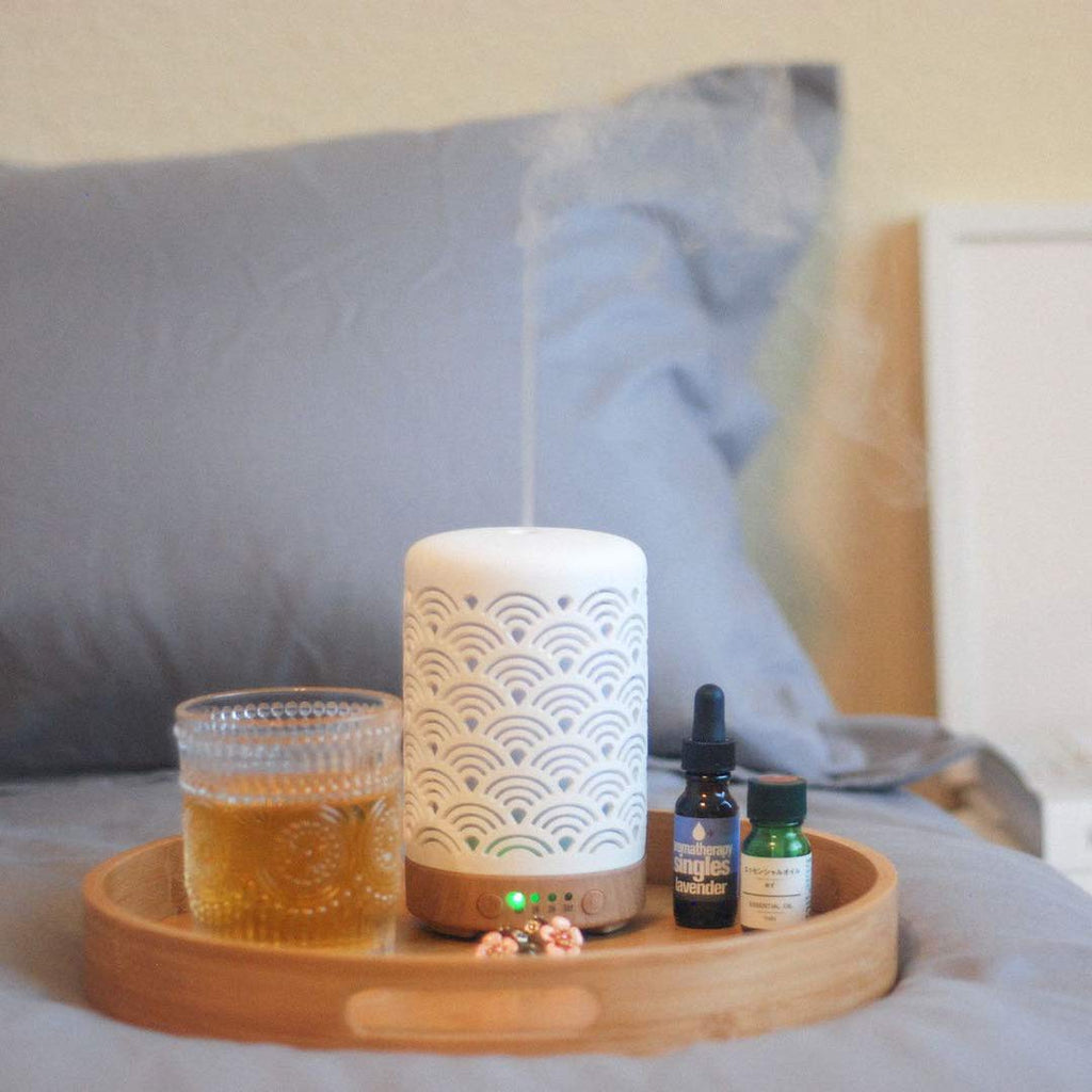 Ceramic Ultrasonic 100ml Aromatherapy Diffuser with Lavender Lemon Orange Peppermint Essential Oils Handcrafted Mist Humidifier Diffuser 7 LED Colors Changing Lights for Home Office