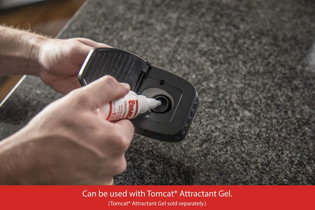 Tomcat Rat Bundle, Treats Rats, Includes Secure-Kill Trap, Disposable Station with Bait Block, and Repellent Spray