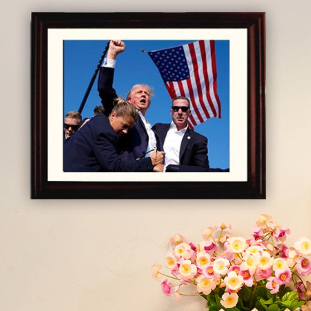 Trump Photo Frame 10"x8" | Trump Assassination Attempt Never Surrender Mugshot Photograph | The President's Man Donald J. Trump Merchandise | Trump Keep Fighting Fist Pump Framed Photo