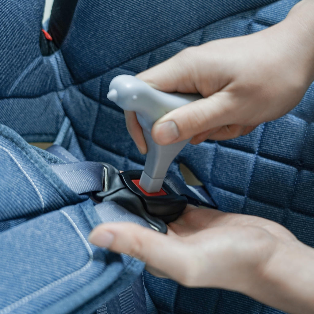 Doytn Buckle Release Tool - Compatible with Baby Car Seat, Stroller, Vehicle Buckle & Other Push Button Device - Easy Buckle Release Aid for Arthritis, Long Nails & Elderly (Pack of 1)