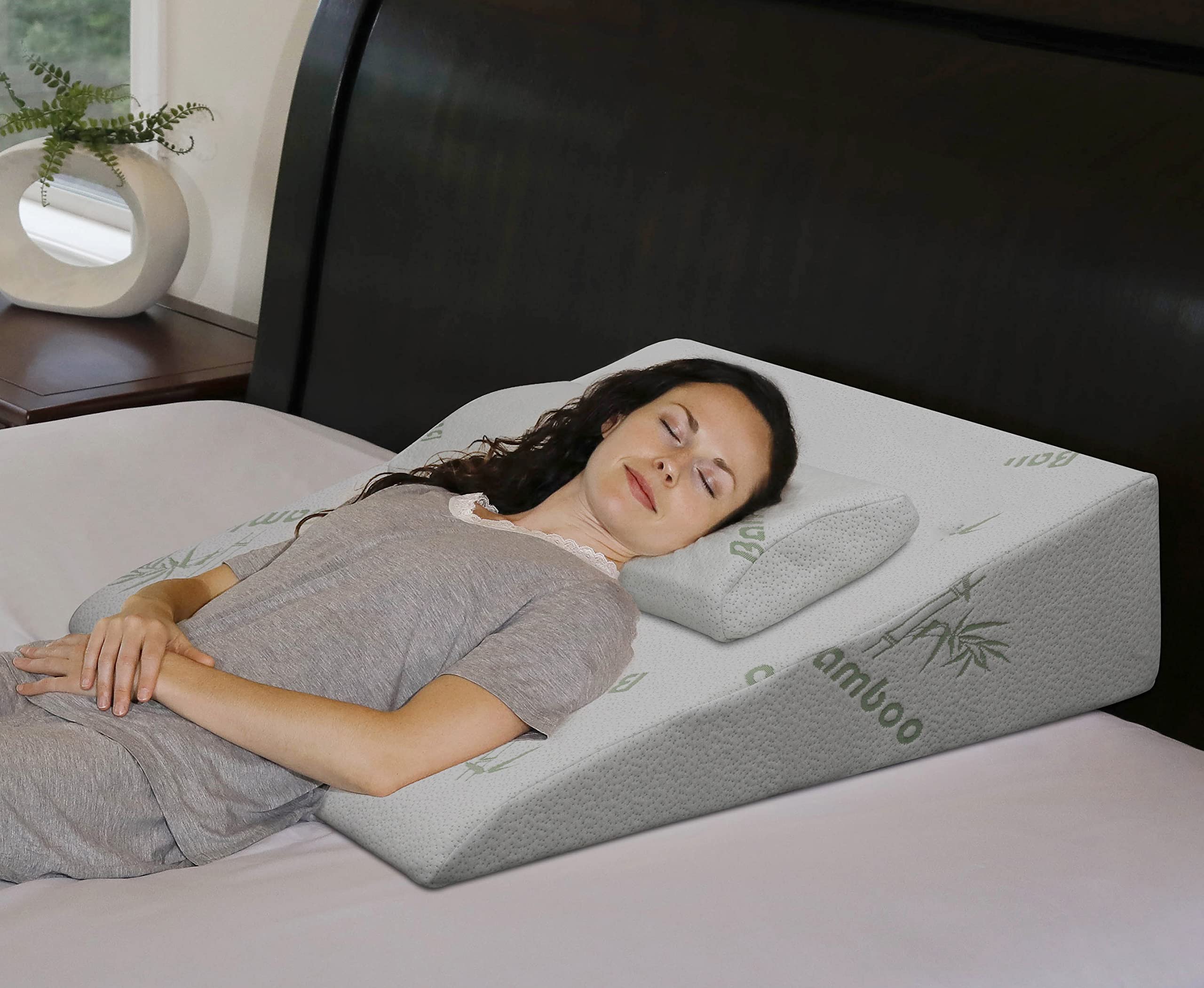 InteVision Bed Wedge Pillow (33" x 30.5" x 7.5")