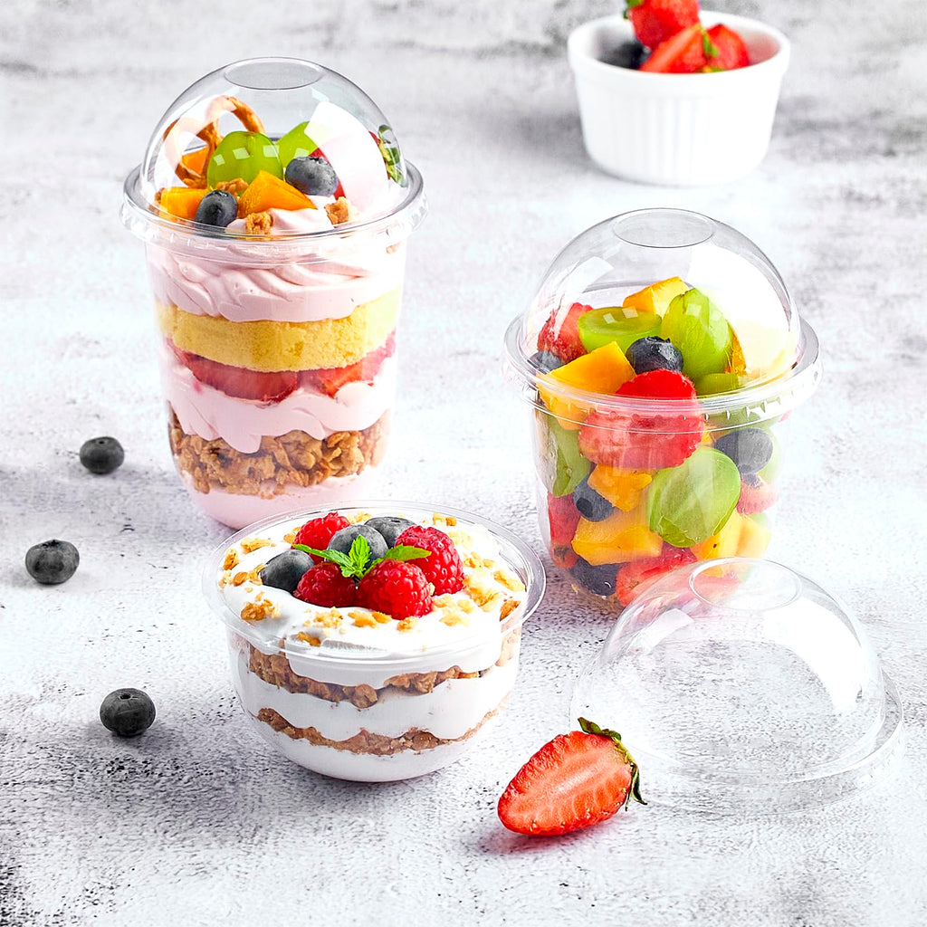 Zezzxu 50 Pack 9 oz Clear Plastic Dessert Cups with Dome Lids (No Hole) and Sporks, Disposable Yogurt Parfait Cups with Lids for Fruit Salad Ice Creams Pudding Cakes