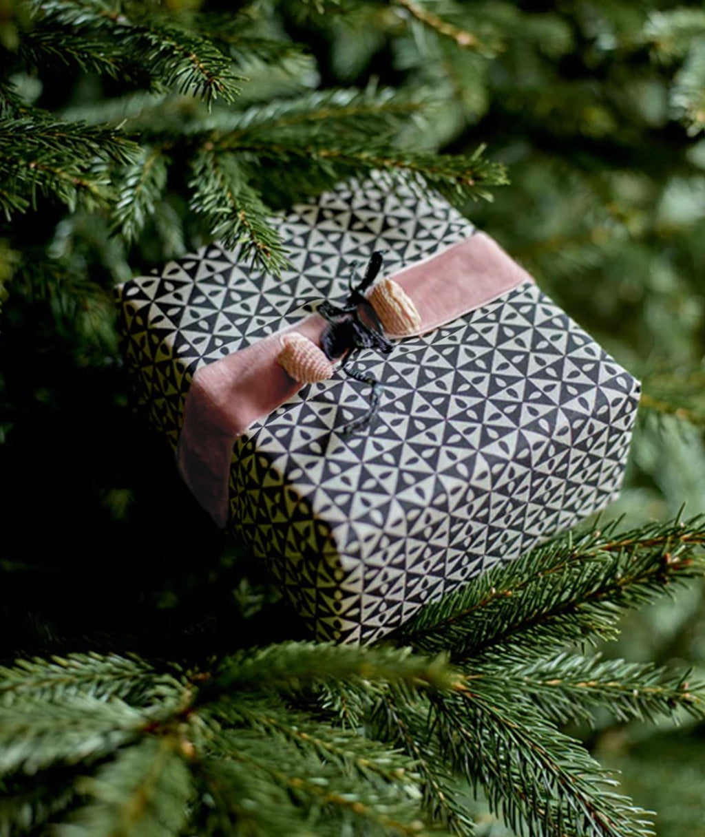 Pink Velvet Ribbon 1'' 25 Yards for Christmas Tree, Gift Wrapping, Flower Bouquet, Wreath Decorations, Bow Making
