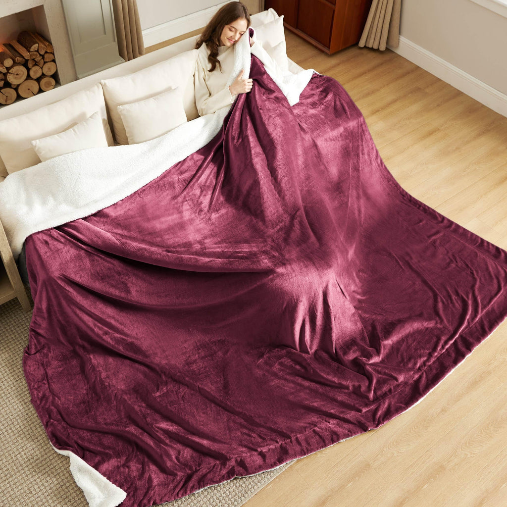 Bedsure Sherpa Fleece Cal King Blankets for Bed - Thick and Warm Oversized Blanket for Winter, Soft Fuzzy Plush Large Christmas Blanket Gift, Red, 112x98 Inches