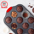 BAKKENMASTER Baking Set – 8 Piece Kitchen Oven Bakeware Set – Deluxe Non-Stick Black Coating Inside and Outside – Carbon Steel – Red Silicone Handles – PFOA PFOS and PTFE Free by Bakken