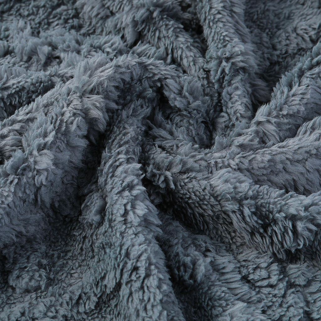 Aganear Fleece Throw Blanket - Cozy Soft Lightweight Fuzzy Throw Blanket for Women Portable Throw Blankets for Couch, Warm Present for Birthday, Christmas, Halloween, Housewarming(50"x60", Gray)