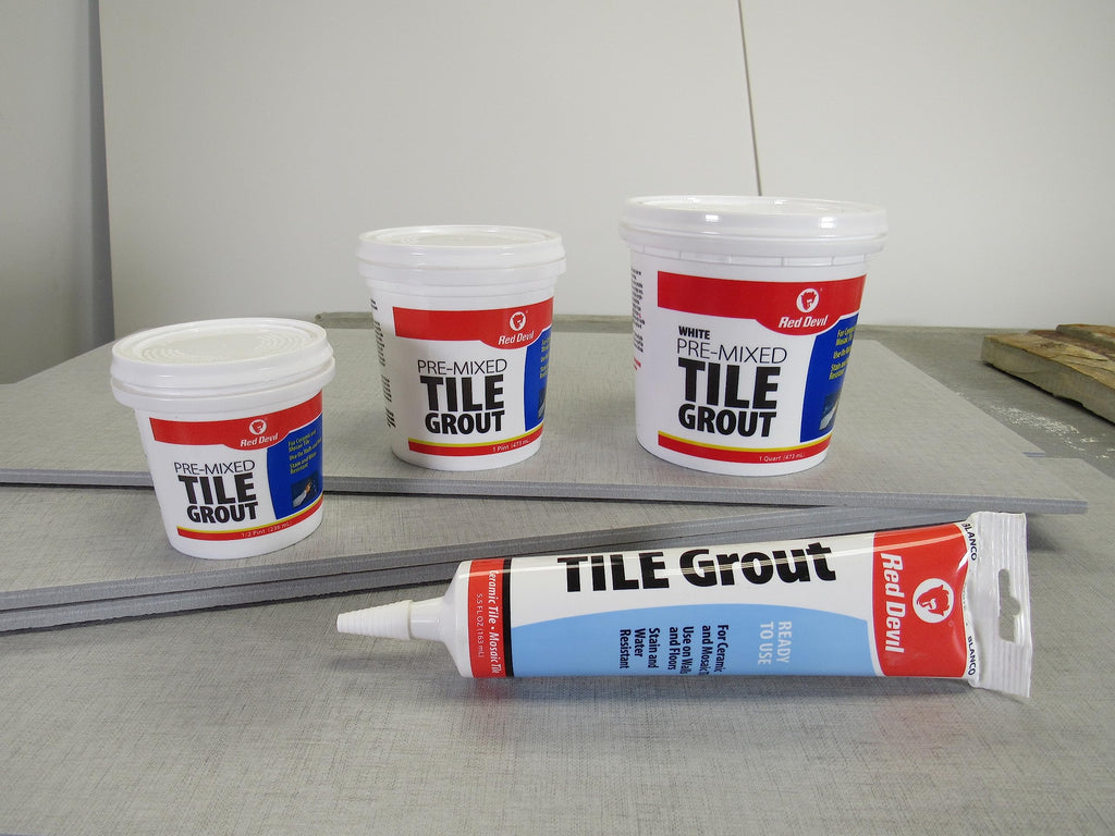 Red Devil 0424 Pre-Mixed Tile Grout - Professional Quality, Excellent Adhesion, Ideal for Wall & Floor Use - 1 Quart, White, Made in USA