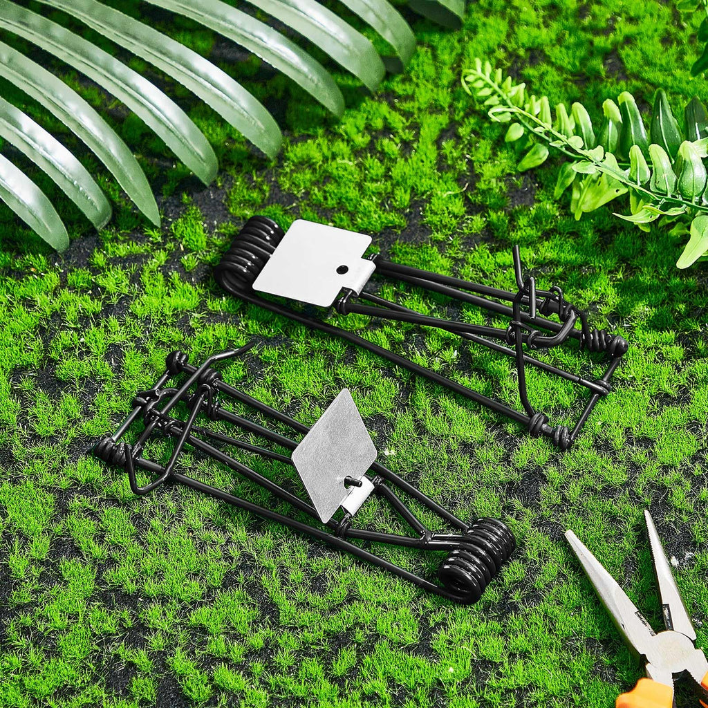 Qualirey 4 Pcs Outdoor Gopher Trap Easy Set Mole Trap Weather Resistant Gopher Killer Vole Trap for Lawn Garden Farm (Black)