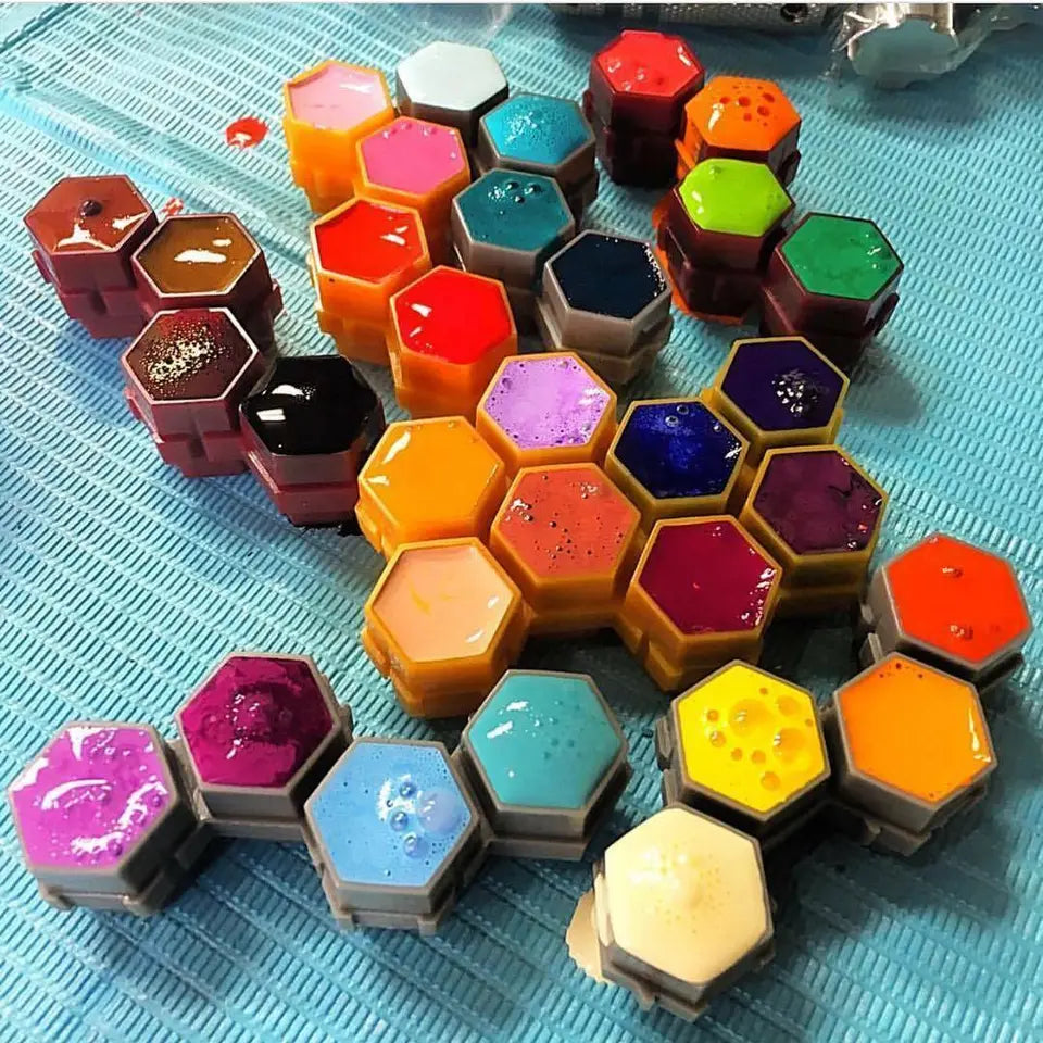 HIVE CAPS Ink Natural Queen Honeycomb Shape Tattoo Accessories Bag of 200