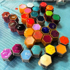 HIVE CAPS Ink Natural Queen Honeycomb Shape Tattoo Accessories Bag of 200